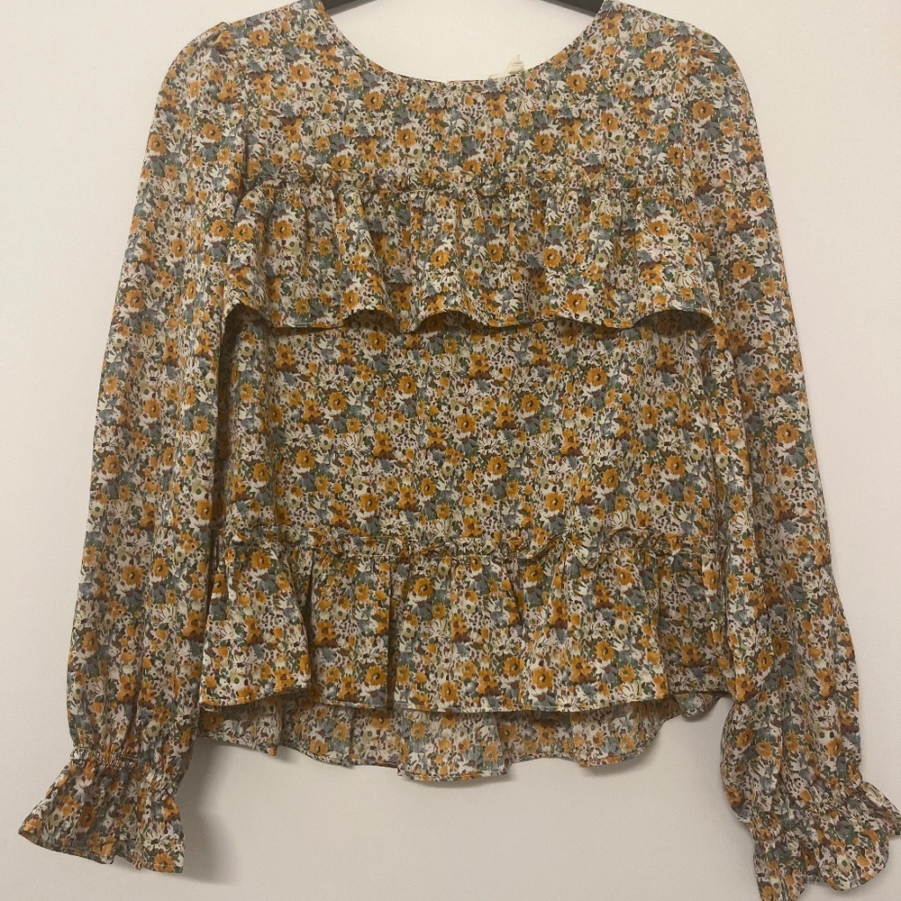Long sleeve ruffled flower print blouse